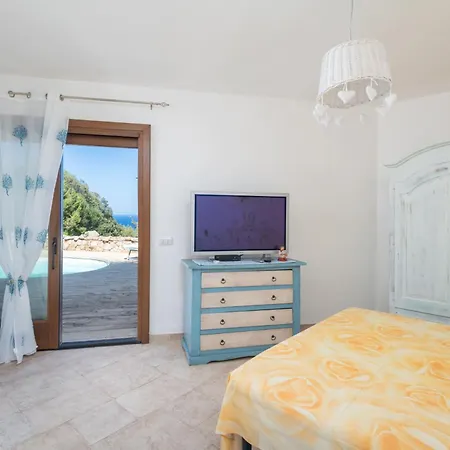 Con Piscina Privata Vista 180 Gradi Sul Mare קניגיונה